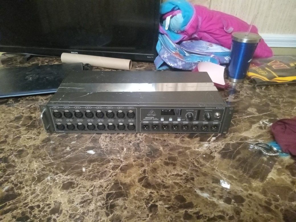 Behringer Stage Box