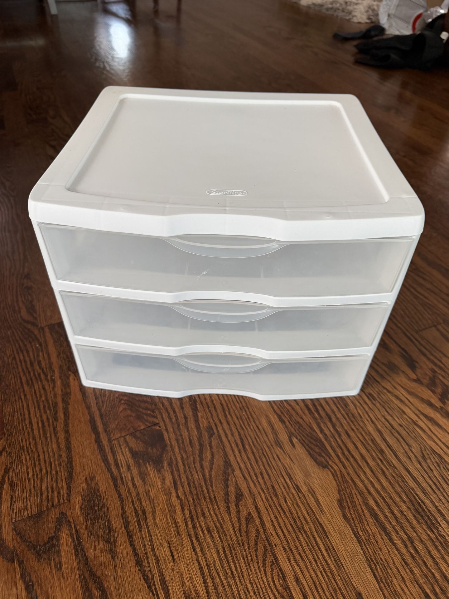 Sterilite 3-drawer desktop organizer.