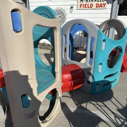PENDING PICK UP - Little Tikes 8-in-1 Adjustable Playground Gym