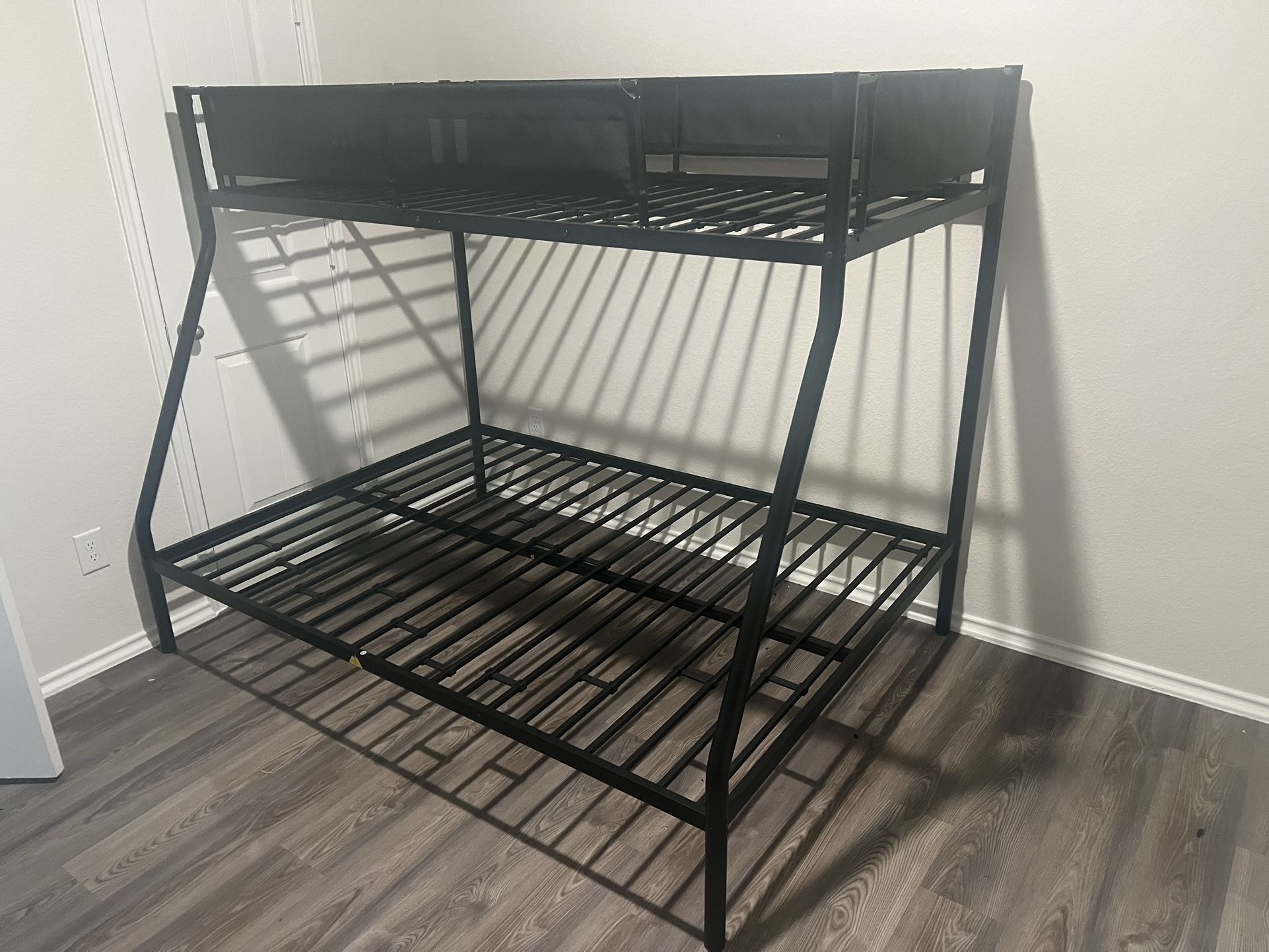 Full/twin Bunk Bed Black