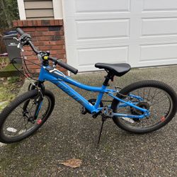 20” / 8 Speed / Kids Mountain Bike - Giant XTC Jr.