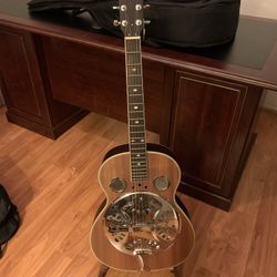 Johnson Resonator Guitar (Dobro Style) – Round Neck + Case