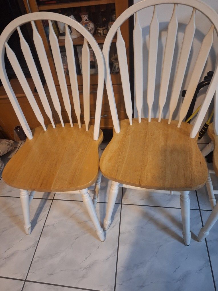4 KITCHEN CHAIRS