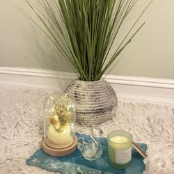 Sky Blue Resin Tray: Handmade Glass Swan Centerpiece