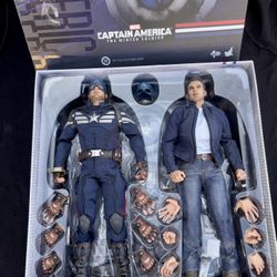 Captain America And Steve Rogers Hot Toys 🔥  1/6 Scale MMS243  New 