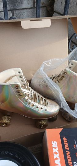 Gold Size 10 Roller Skates