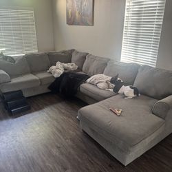 Free Sofa 4 Pieces