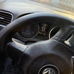 2010 Volkswagen Golf  2.5L Hatchback 4D