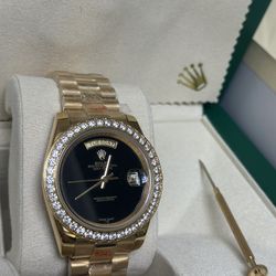Black Face Watch 