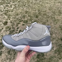 Air Jordan 11s LV Supreme Collab for Sale in Apple Valley, CA - OfferUp