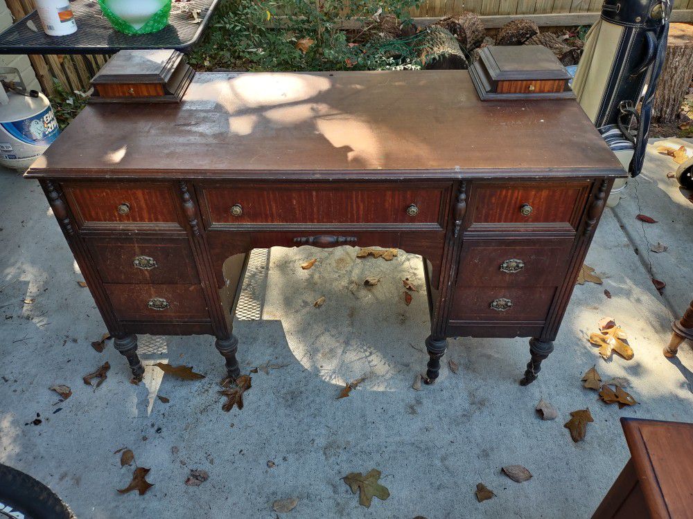 antique desk 
