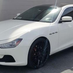 2016 Maserati Ghibli 