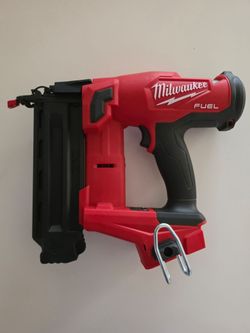 Milwaukee M18 FUEL 18-Gauge Brad Nailer 2746-20 – Tool Only