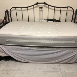 Daybed With Trundle