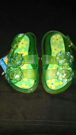 Toddler sandles size 5/6 new w/ tags