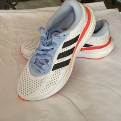 Adidas Supernova