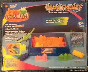 NEW Sands Alive! Neon Frenzy