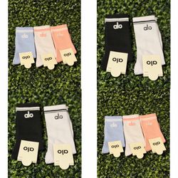 NWT Alo long socks