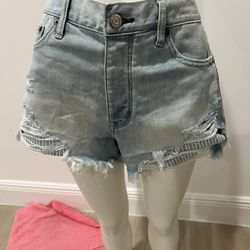 American Eagle Hi Rise Light Rinse Blue Denim Ripped Button Up Shorts Size 8