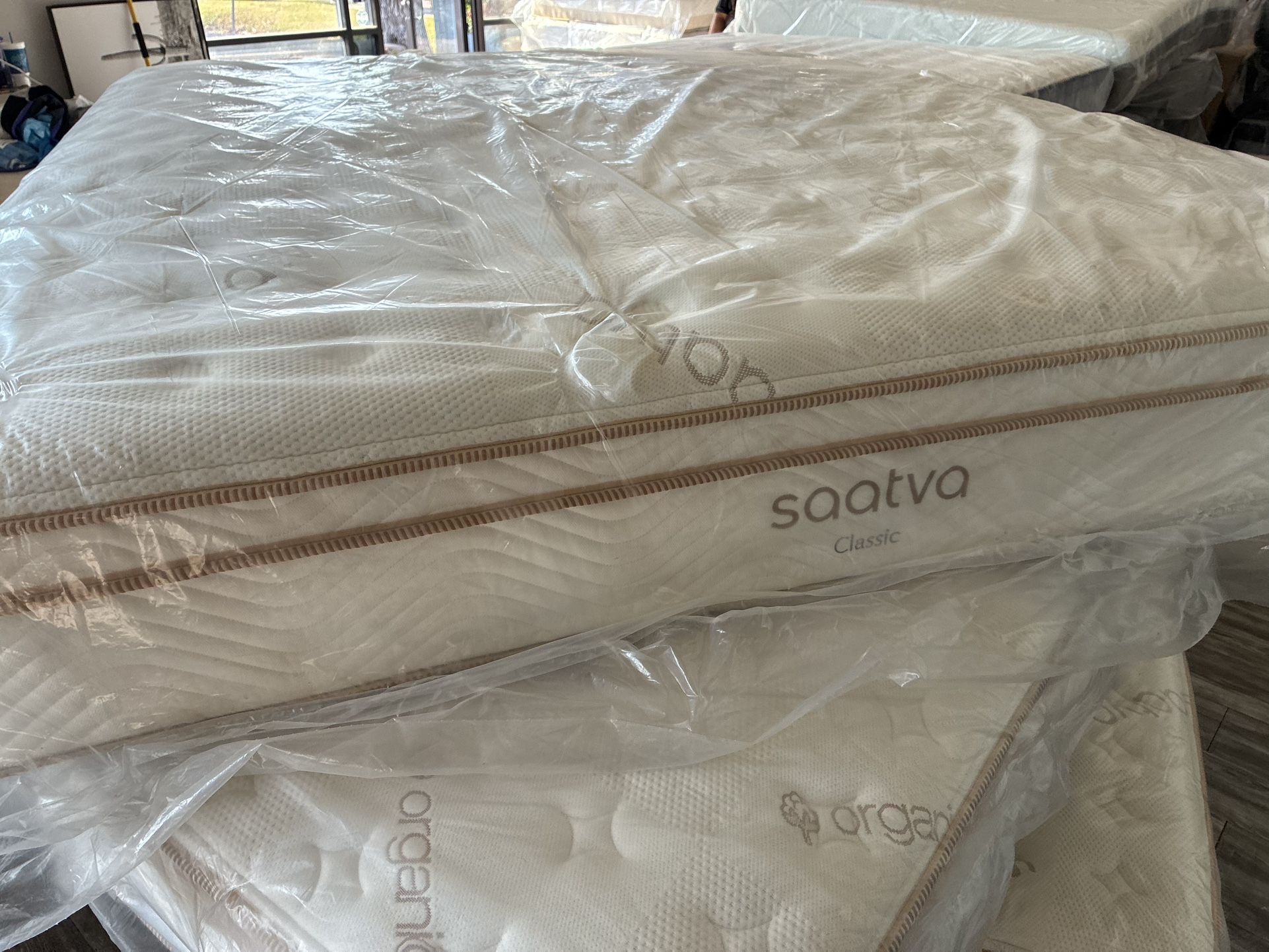 Saatva 12” Cal King Mattress Classic Black Friday Deal New
