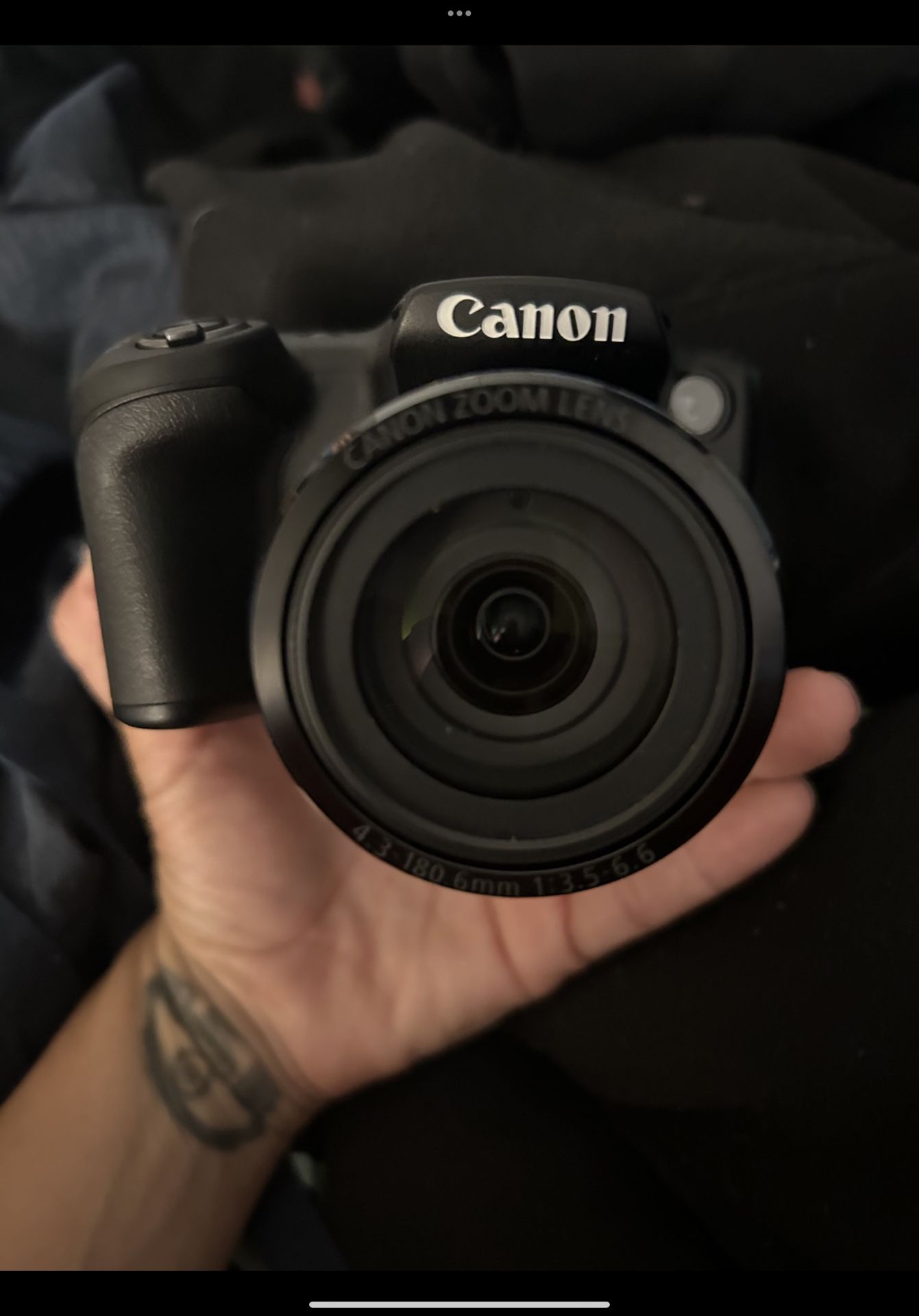 Beautiful New Canon Camera No Scratches. Perfect Condition