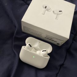 Apple AirPods Pro (Charger Included)