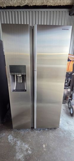 Samsung Show Case Side by Side Door Refrigerator