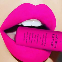 New! PRETTY IN PINK Matte Lipstick 