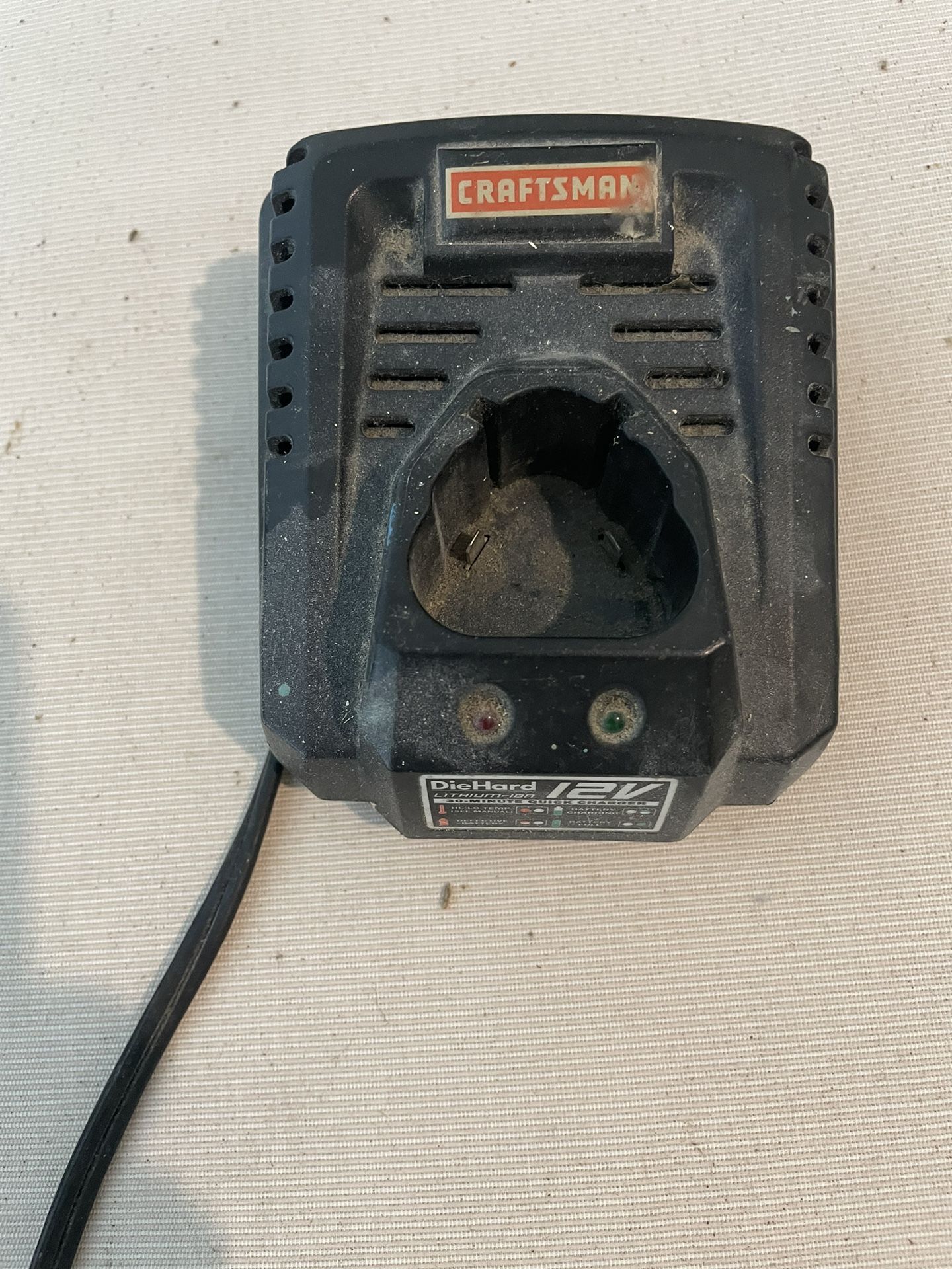 12 Volt Craftsman Lithum Battery Charger. (contact info removed)6