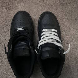 black airforce size 7