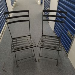 Chairs 2 For 25$ 