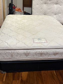 USED QUEEN SIZE MATTRESS ONLY