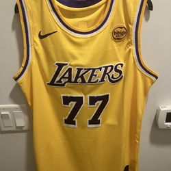 Luka doncic Jersey lakers Number 77