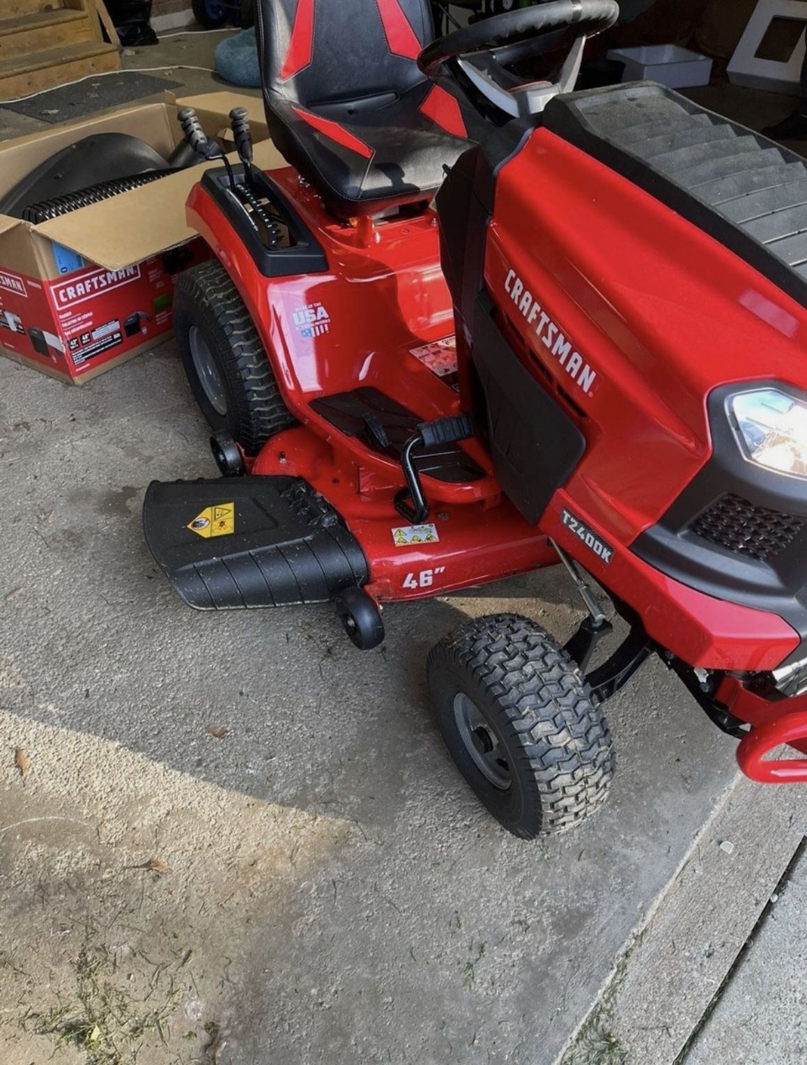 Craftsman T150 46-in 19.0 HP Hydrostatic Riding Mower