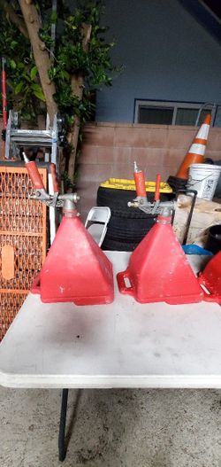 Wal-Board Tools
Texture-Pro 200 Hopper Gun Sprayer with 3 Spray Tips