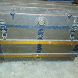 Antique Steamer Trunk 1900's