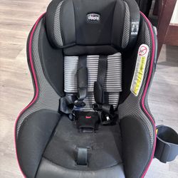 Chicco NextFit Max Car Seat