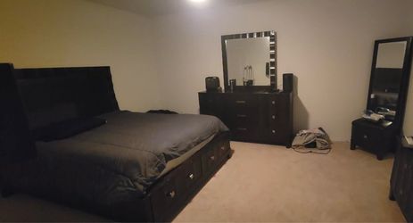 Queen Bedroom Suite
