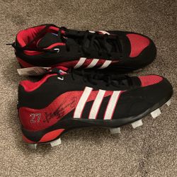 Size 12,  Adidas, Rojo Con Negro ,
