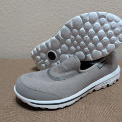 New gray Sketchers active size 6 women