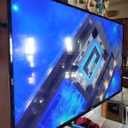55" roku smart tv 4k great condition come with mount.  Great Quality Pic No Scratch 