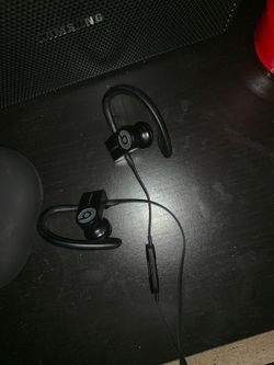 Powerbeats 3