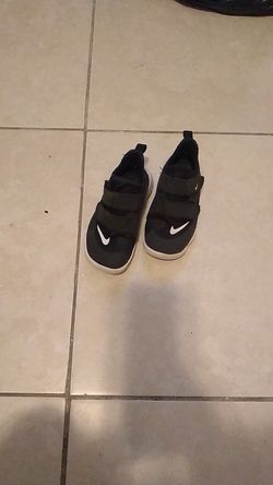 Nikes toddler size 9C