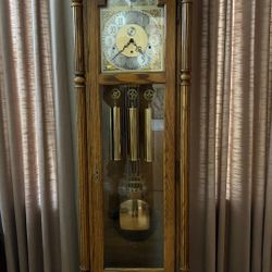 Vintage Howard Miller Grandfather Clock – Excellent Condition