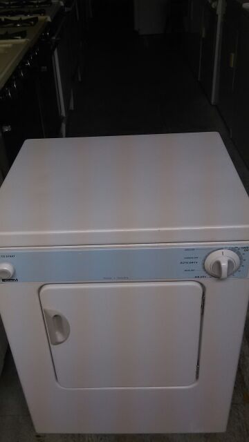 APARTMENT SIZE ELECTRIC DRYER 110V STANDARD PLUG