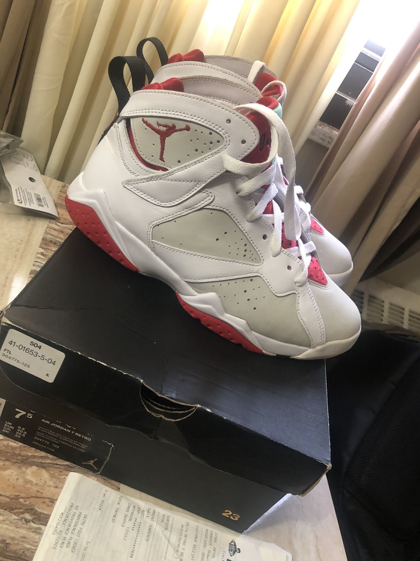 Men’s size 7.5 clean clean