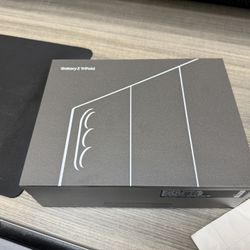 Samsung Trifold U.S version unopened