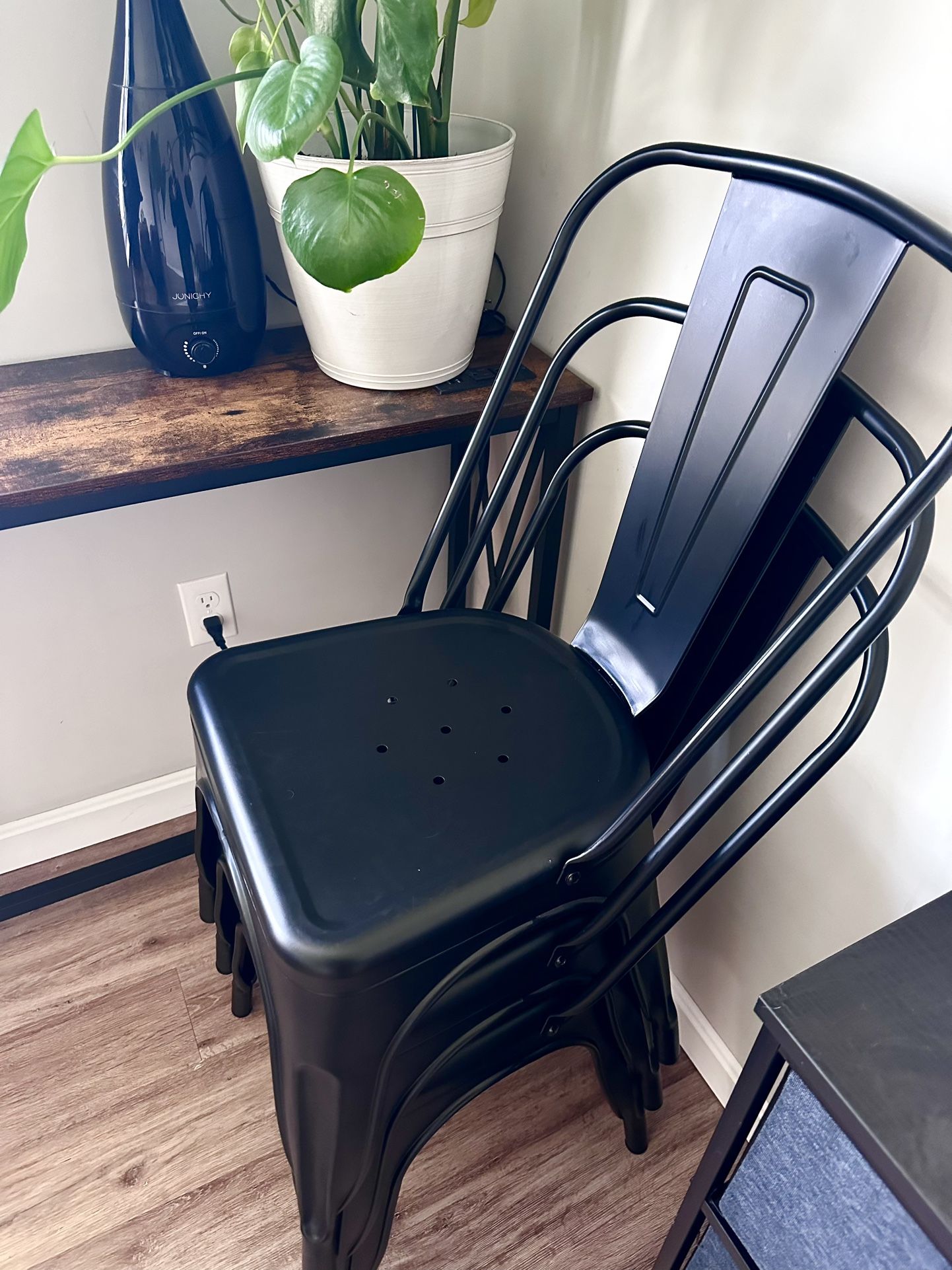 Indoor / Outdoor / Dining Chairs (4)