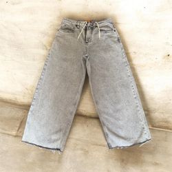 Empyre Wide-Leg Skater Jeans in Acid Wash Grey – Size 28 (NWOT)