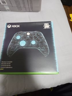 Used Looney Tunes serververse Xbox controller.